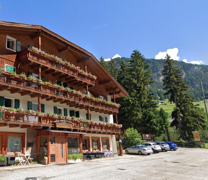 Hotel Rododendro Val Di Fassa Campitello di Fassa Exterior photo