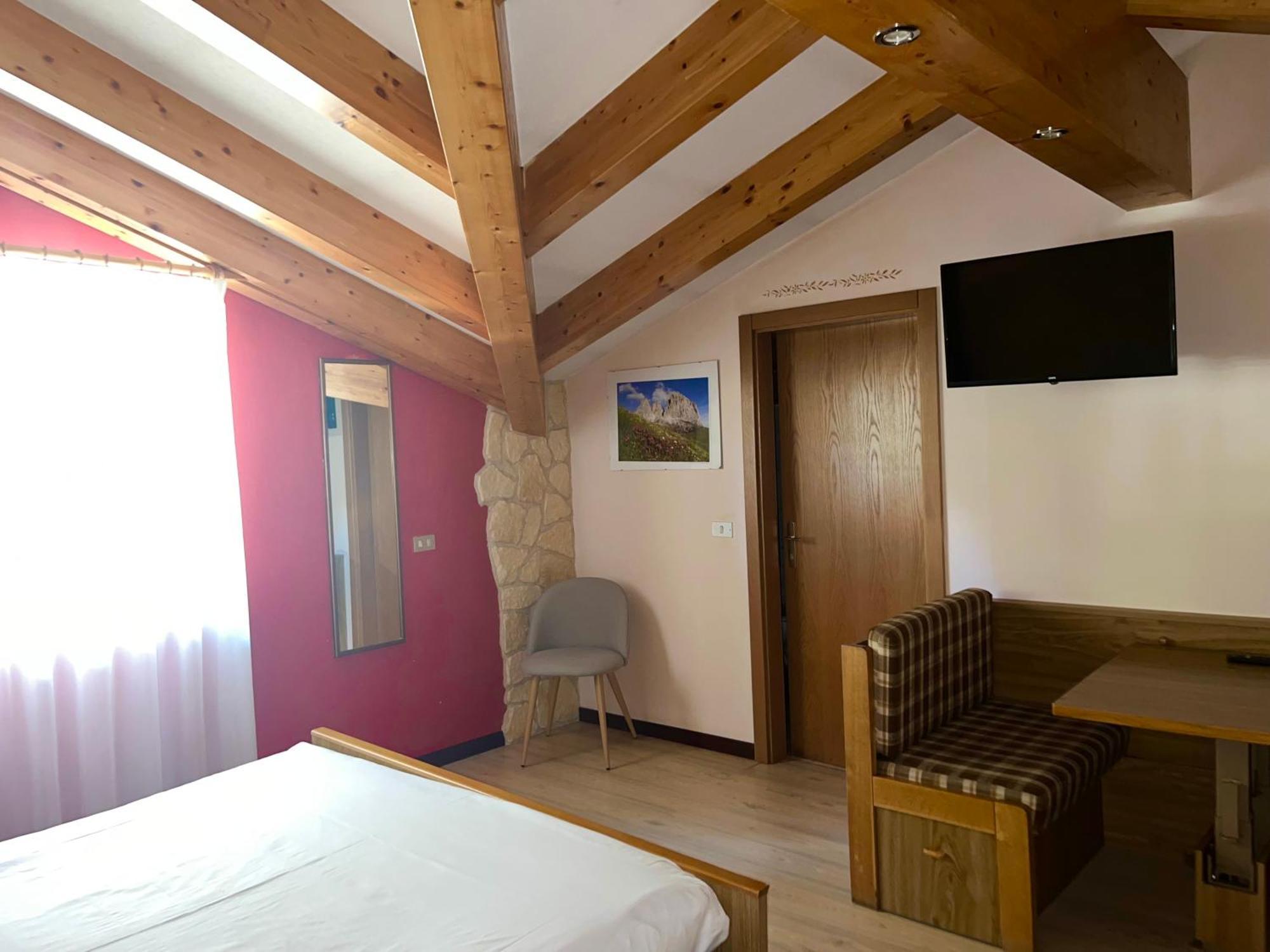 Hotel Rododendro Val Di Fassa Campitello di Fassa Exterior photo